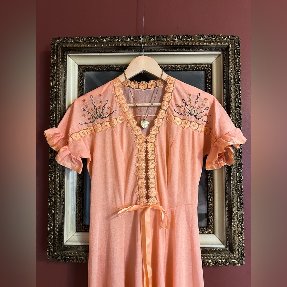 Vintage 40s Peach Embroidered Gown